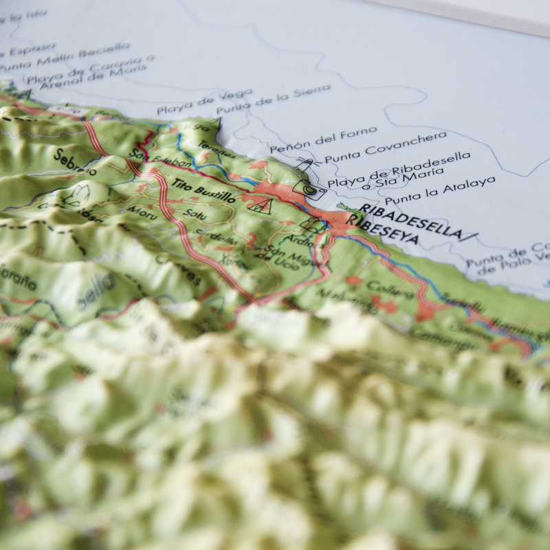 Imagen mapa relieve Picos de Europa y costa oriental